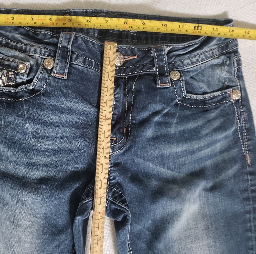 29×28½ EUC MISS ME STRAIGHT JEANS